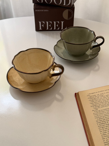فنجان نعلبکی جعبه کادویی رترو